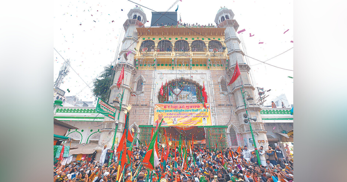 Urs commences; Jannati darwaza opens up for pilgrmis at dargah